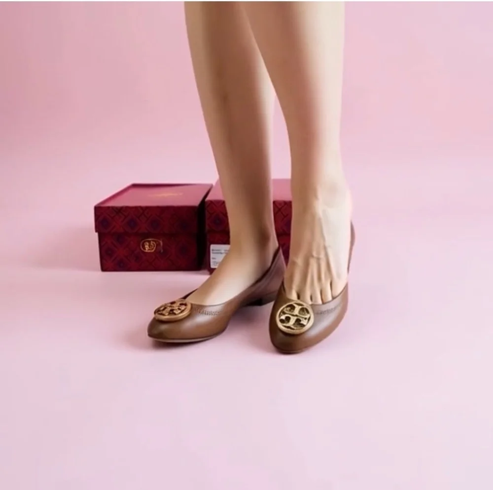 TORY BURCH Benton 2 Travel Leather Ballet Flats Royal Tan Gold Size 5.5 NIB